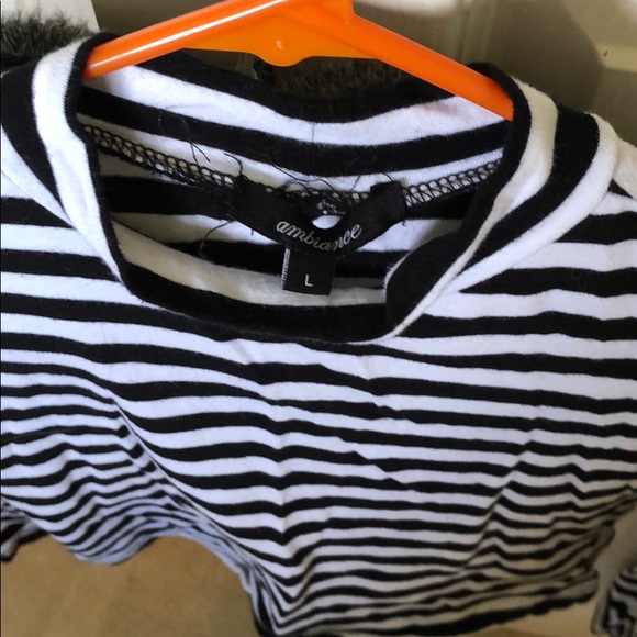 Black & white stripped crop top - Picture 2 of 2